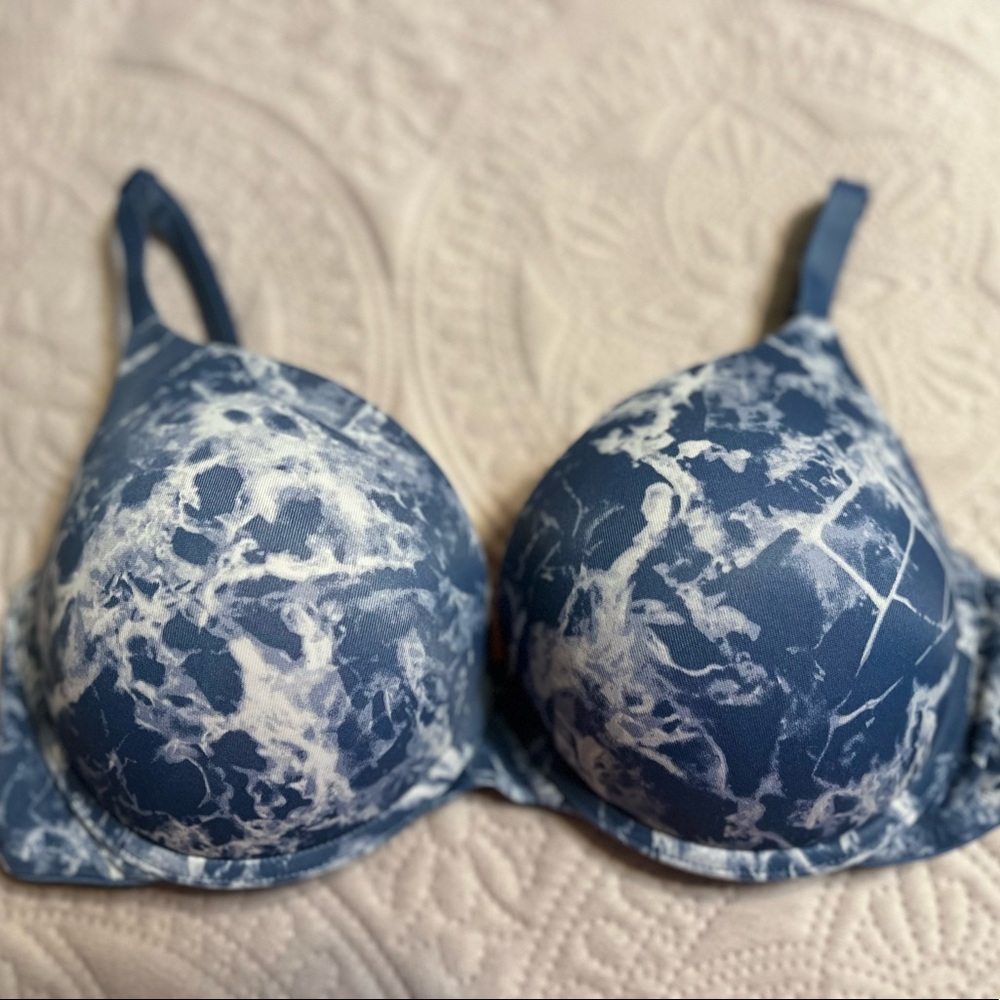 PINK Victoria’s Secret’s Bra - Picture 1 of 3